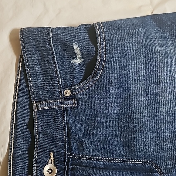 Sugar & Jade Girl Size 14 Plus Blue Denim Frayed Hem Distressed 5 Pockets Short - Picture 5 of 13